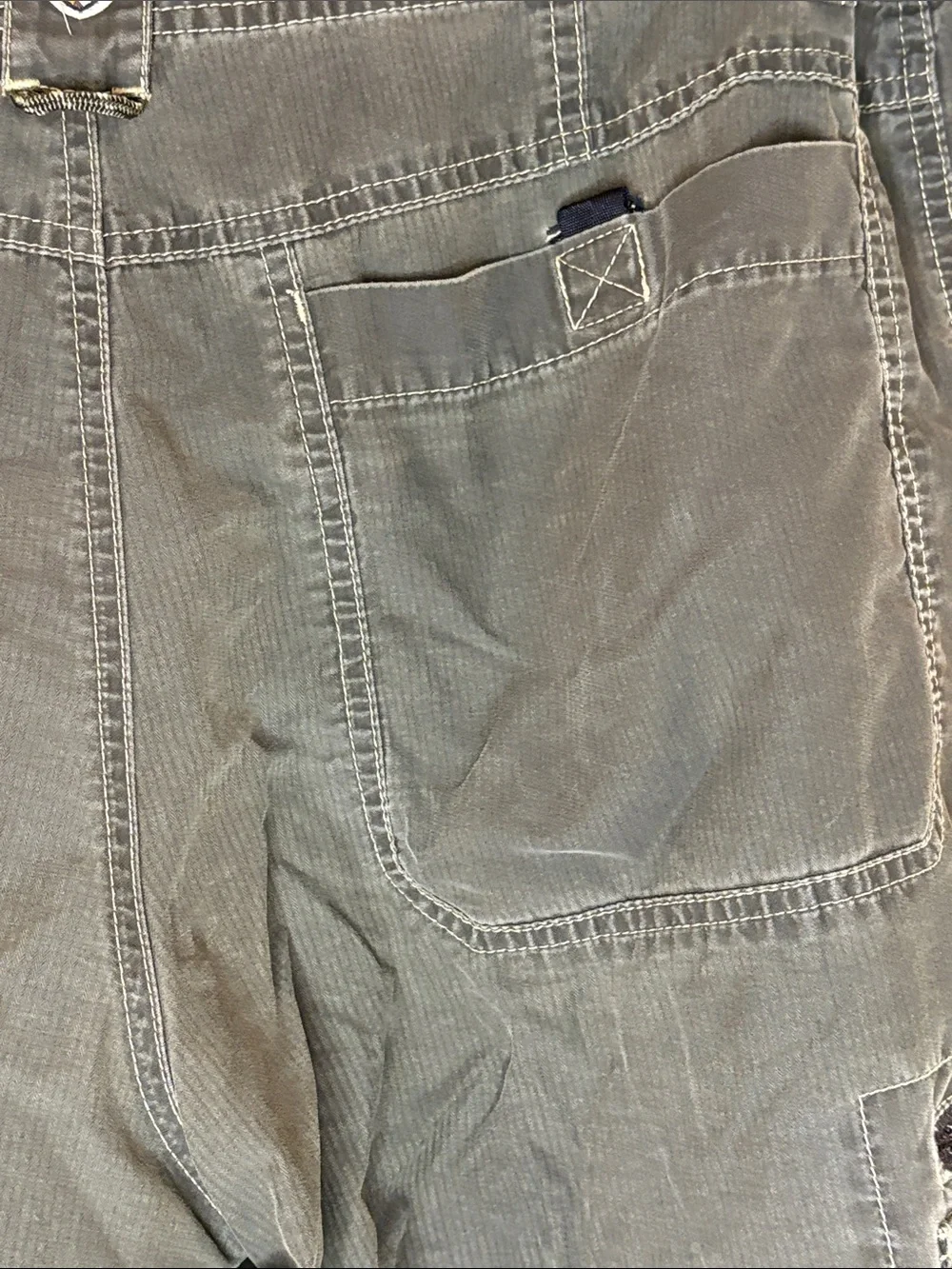 Kühl Brand Cargo Shorts in Olive Green